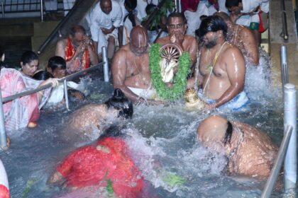 Thousands take a holy dip on Vaikunta Dwadasi at Tirumala