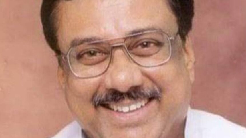 Erode (East) MLA E.V.K.S. Elangovan discharged from hospital after recovery from COVID-19