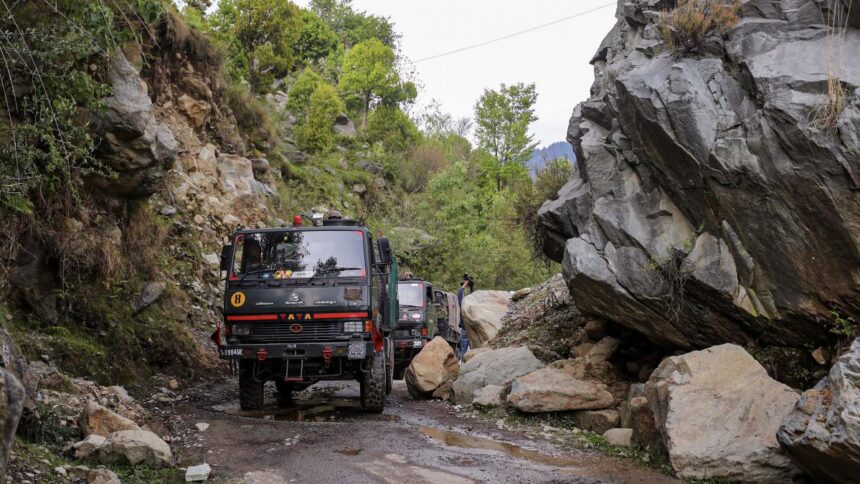 राजौरी के 'केसरी हिल्स' की गुफाएं क्यों बनीं आतंकियों की पनाहगाह? PoK के इन 10 रास्तों से भारत घुसते हैं दहशतगर्द