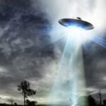एक ही देश में दिखे 1000 UFO! विशेषज्ञों ने बताया कहां छिपे हैं Aliens