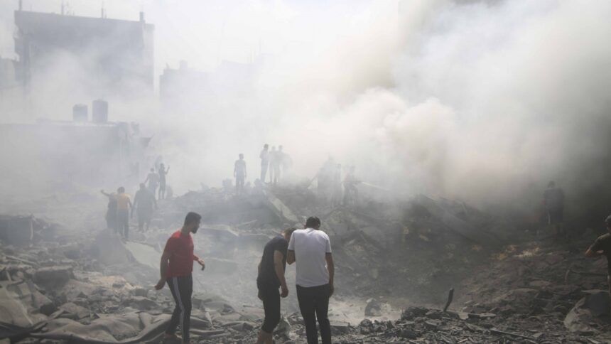 VIDEO: इजरायली एयरफोर्स ने 1 मिनट में 12 हाई राइज बिल्डिंग पर गिराया बम, पूरा गाजा धुआं-धुआं