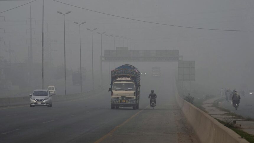 Soaring pollution in Pakistan’s Lahore fills wards with sick children