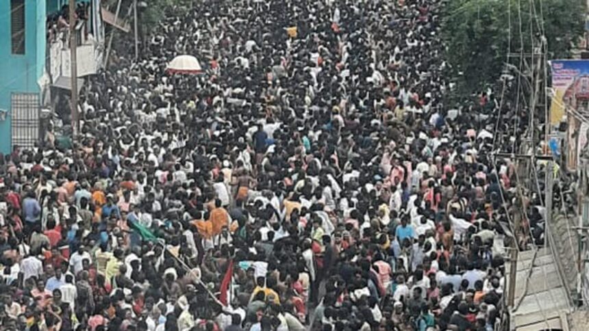 Thousands of devotees participate in Aazhi Ther festival in Tiruvarur