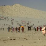 Pakistani Hindus climb mud volcano for annual Hinglaj Mata festival