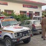 सायरन बजाकर पहुंची बरेली पुलिस तो दीवार फांदकर भागा इंस्पेक्टर… बेड पर मिले रिश्वत के 9 लाख