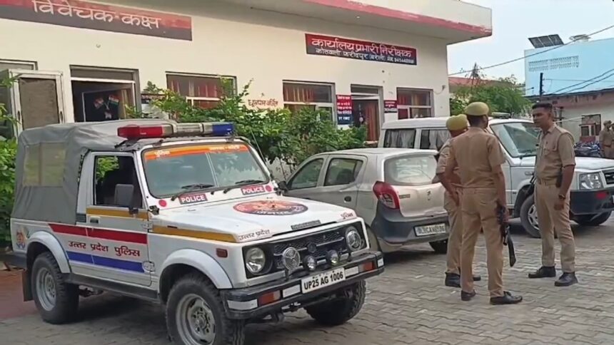 सायरन बजाकर पहुंची बरेली पुलिस तो दीवार फांदकर भागा इंस्पेक्टर… बेड पर मिले रिश्वत के 9 लाख