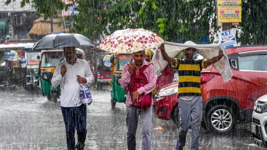 मध्य प्रदेश से महाराष्ट्र तक भारी बारिश का अलर्ट, जानें देश के मौसम का हाल